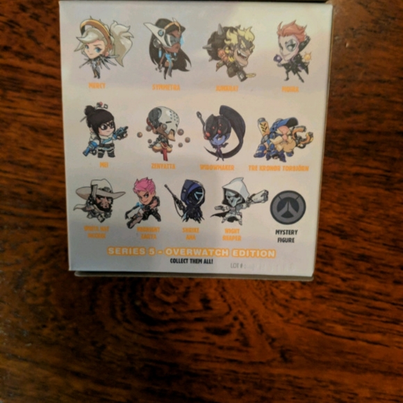 UNOPENED overwatch MYSTERY BOX - Cute But Deadly - Picture 3 of 4